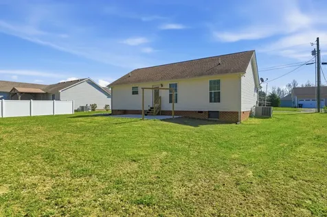 217 Spring Breeze Drive Smithville TN 37166