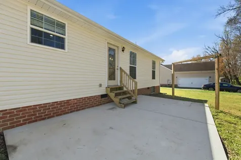 217 Spring Breeze Drive Smithville TN 37166