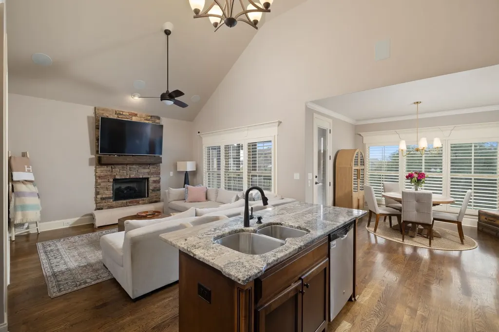611 Southshore Point Mount Juliet TN 37122