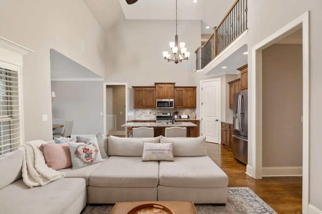 611 Southshore Point Mount Juliet TN 37122
