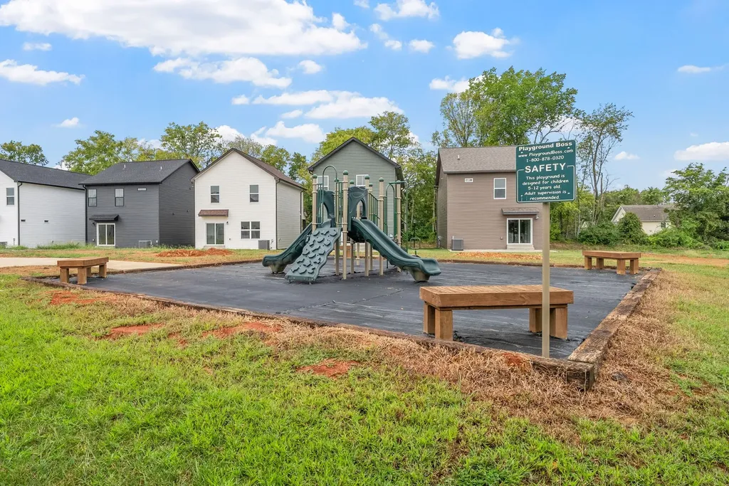 66 Charleston Cove Clarksville TN 37043