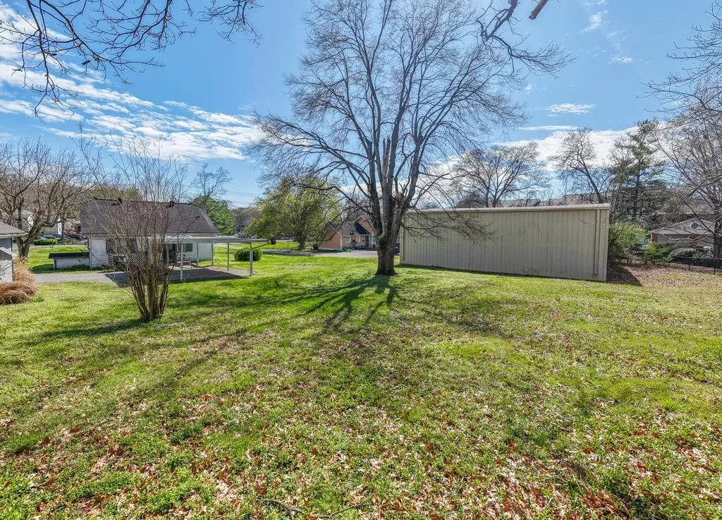 7114 Old Harding Pike Nashville TN 37221