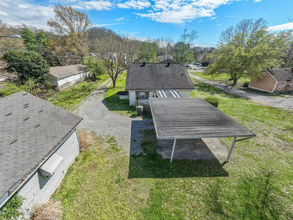 7114 Old Harding Pike Nashville TN 37221