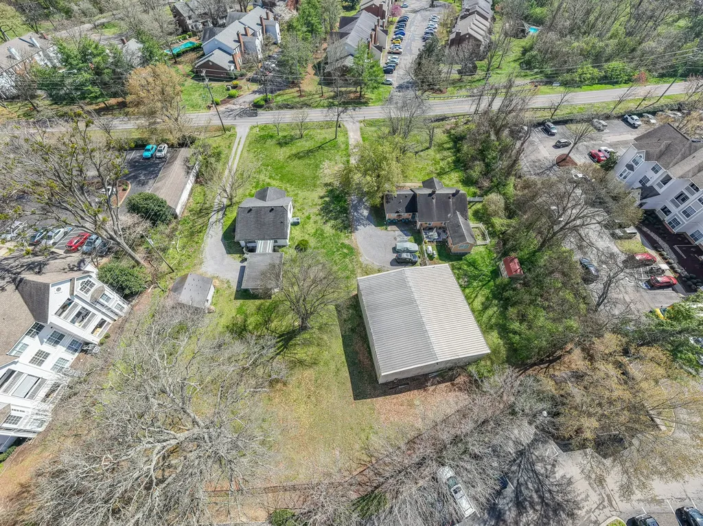 7114 Old Harding Pike Nashville TN 37221