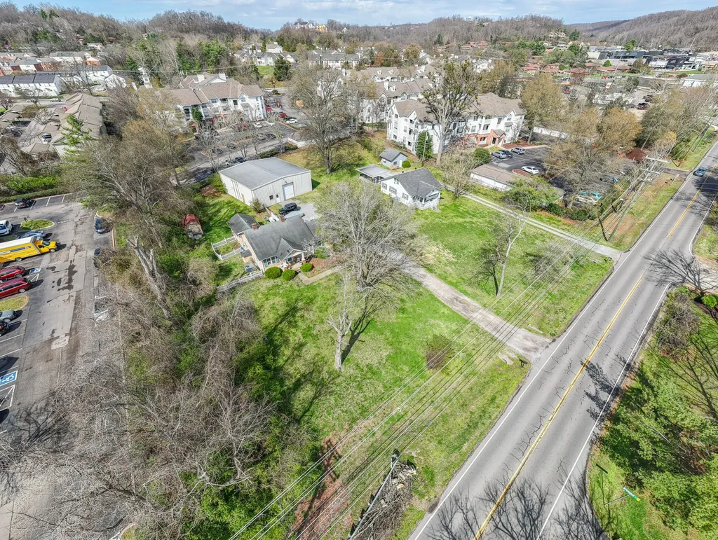 7114 Old Harding Pike Nashville TN 37221