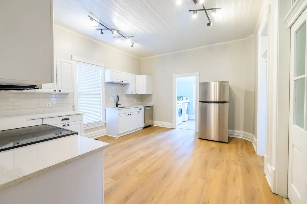 1111 Glenview Drive Nashville TN 37206