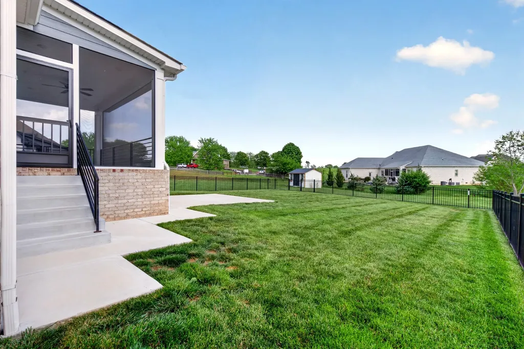 413 Sheas Way Clarksville TN 37043