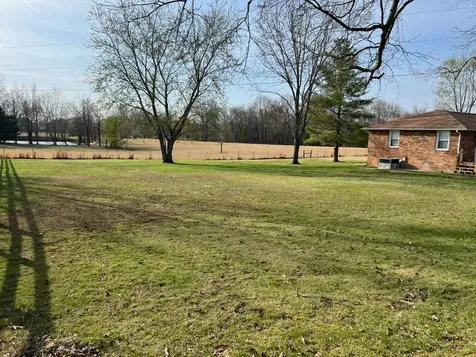 2650 Cook Road Woodlawn TN 37191
