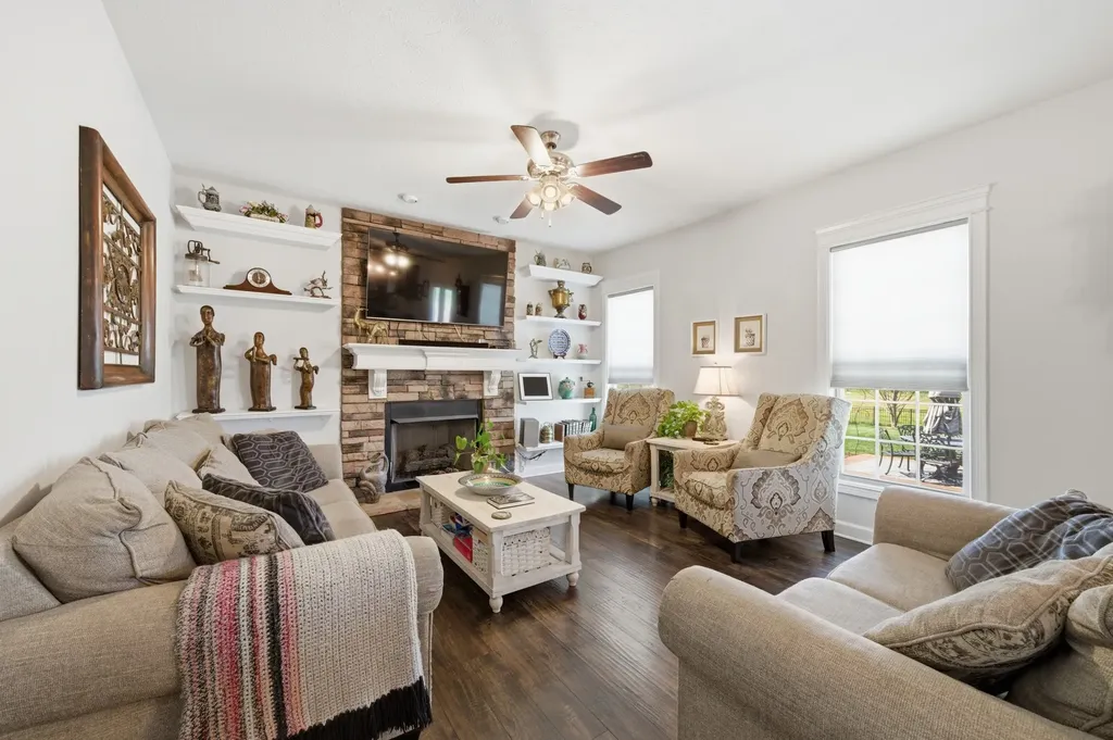 1265 Upland Terrace Clarksville TN 37043