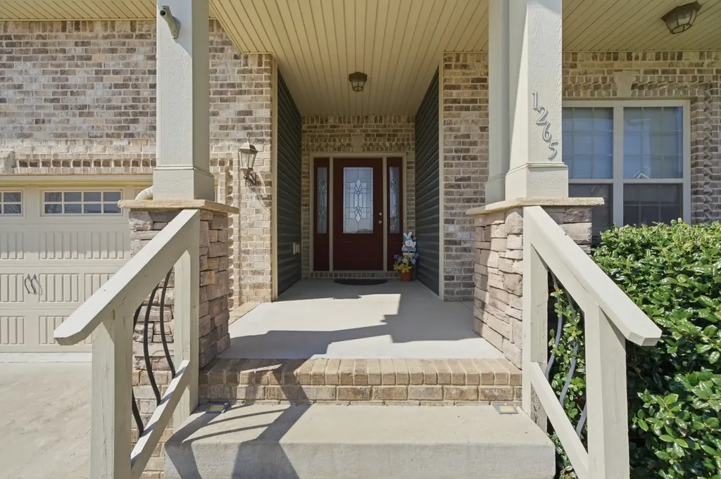 1265 Upland Terrace Clarksville TN 37043