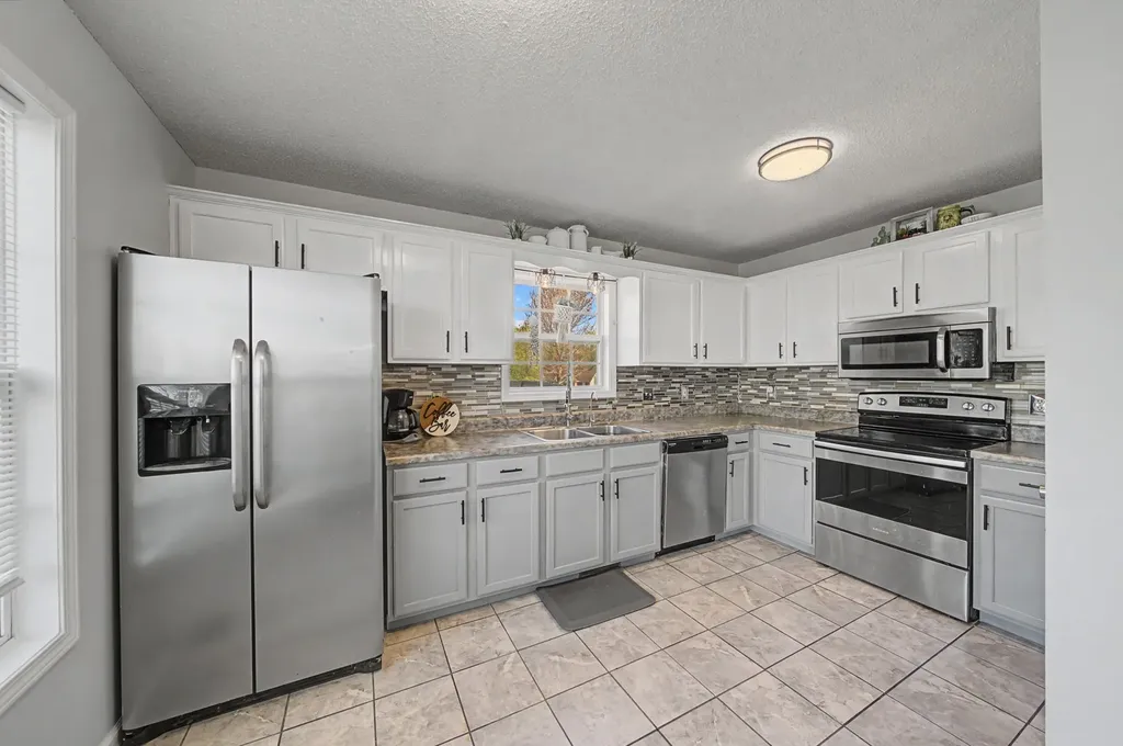 3129 Whitetail Drive Clarksville TN 37043