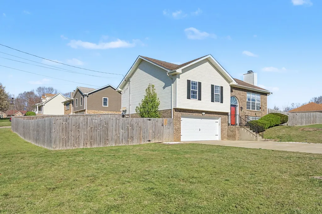 3129 Whitetail Drive Clarksville TN 37043