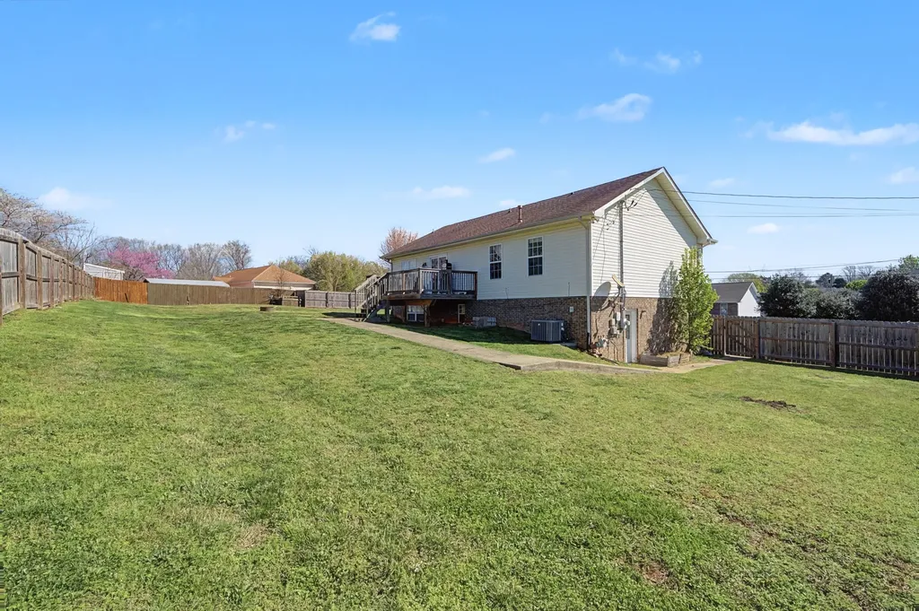 3129 Whitetail Drive Clarksville TN 37043