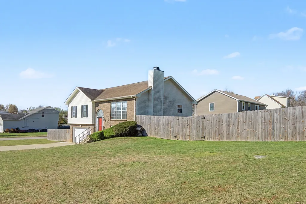3129 Whitetail Drive Clarksville TN 37043