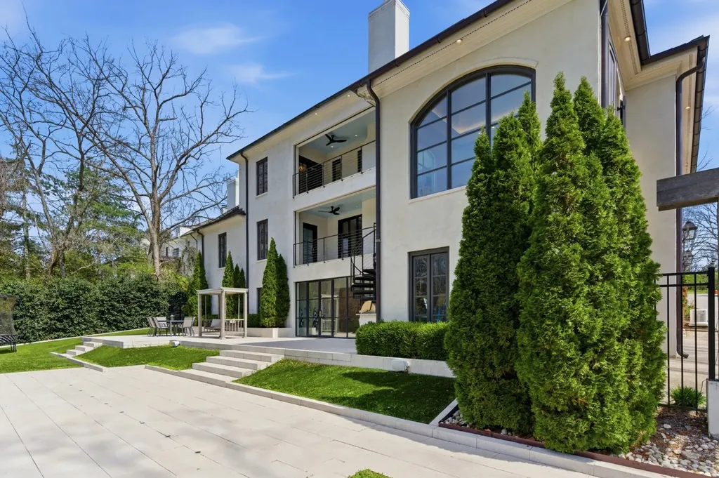 301 Westview Avenue Nashville TN 37205