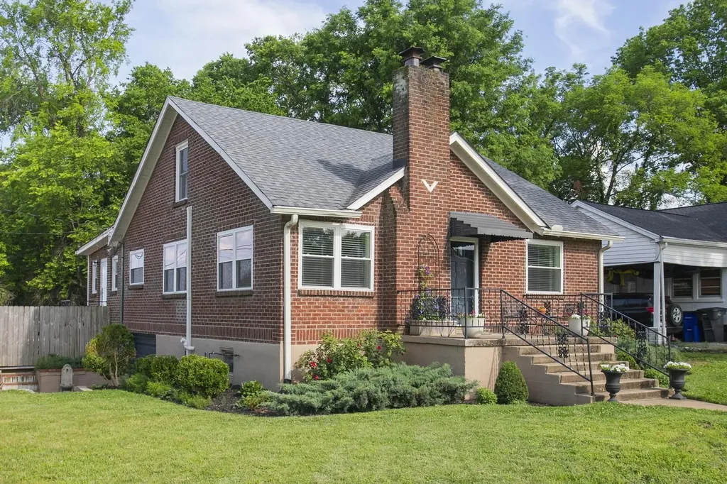 806 Fleming Street Columbia TN 38401