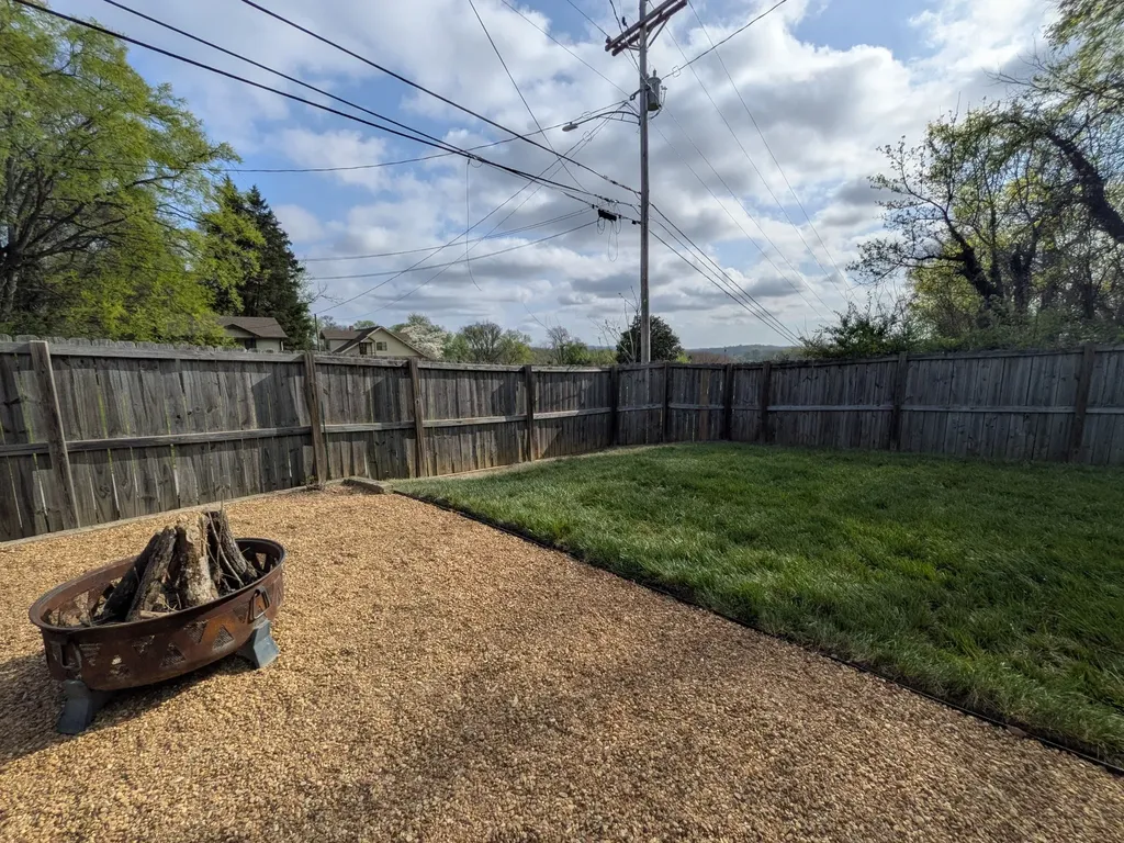 806 Fleming Street Columbia TN 38401