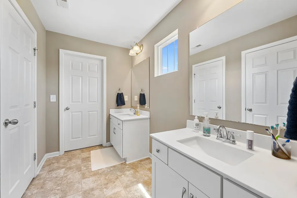 216 Jocelyn Drive Cottontown TN 37048