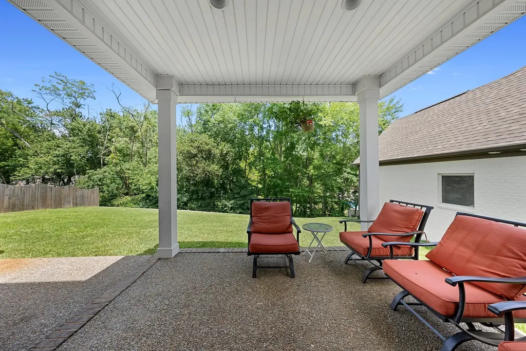 216 Jocelyn Drive Cottontown TN 37048