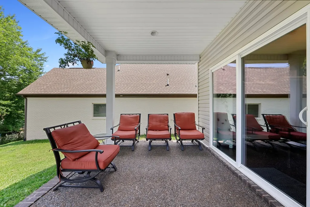 216 Jocelyn Drive Cottontown TN 37048