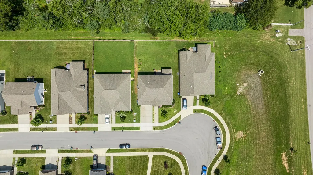 216 Jocelyn Drive Cottontown TN 37048
