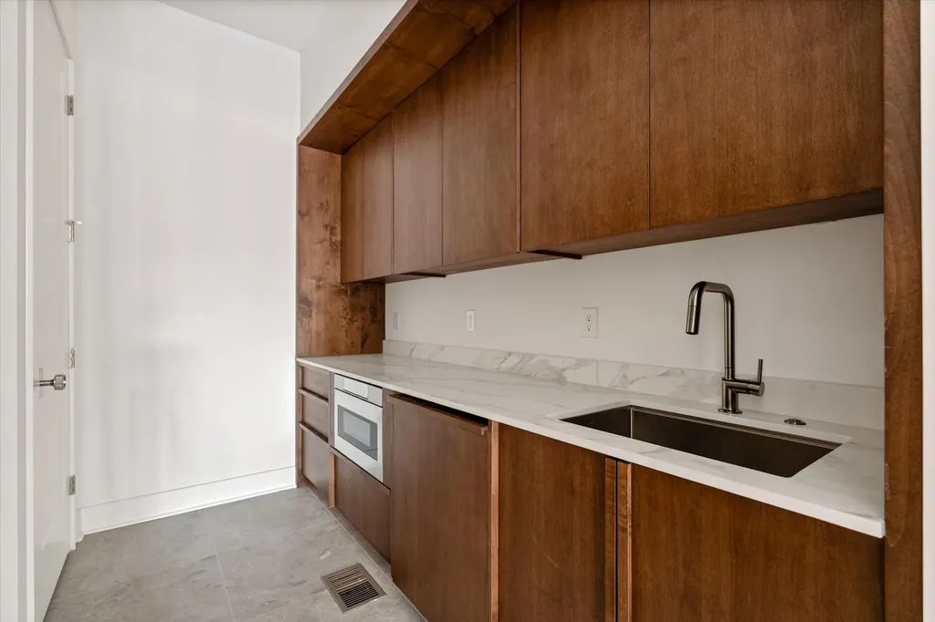 547B Moore Avenue Nashville TN 37203