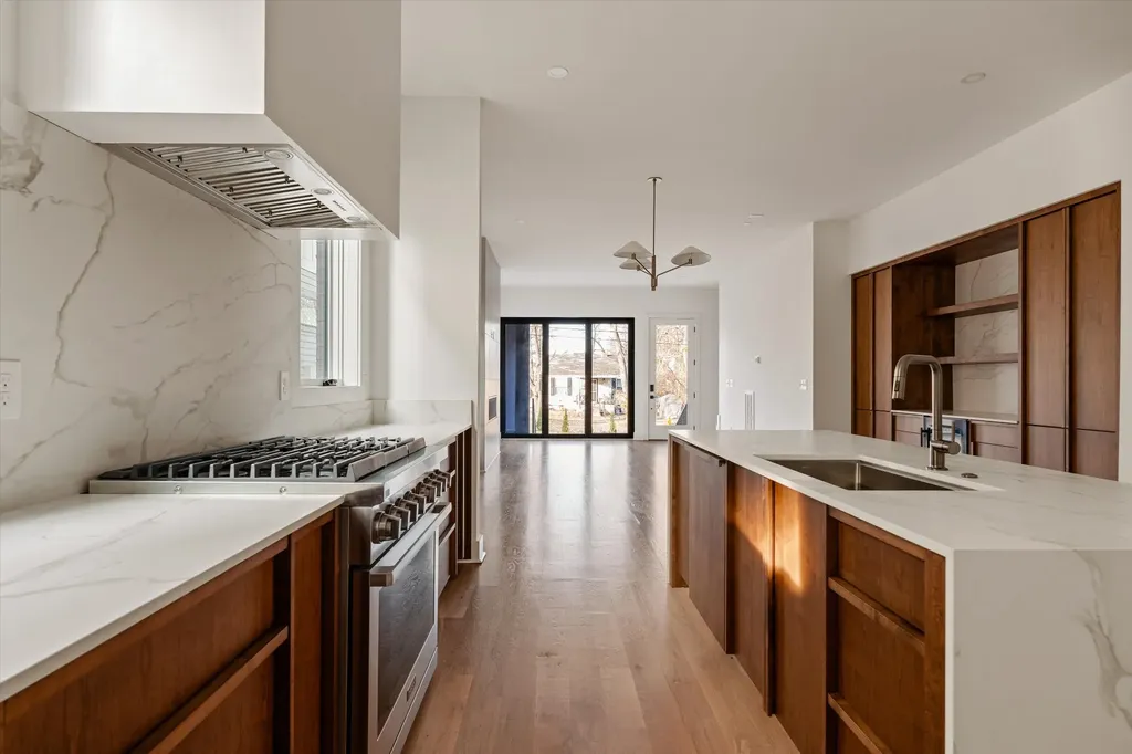 547B Moore Avenue Nashville TN 37203