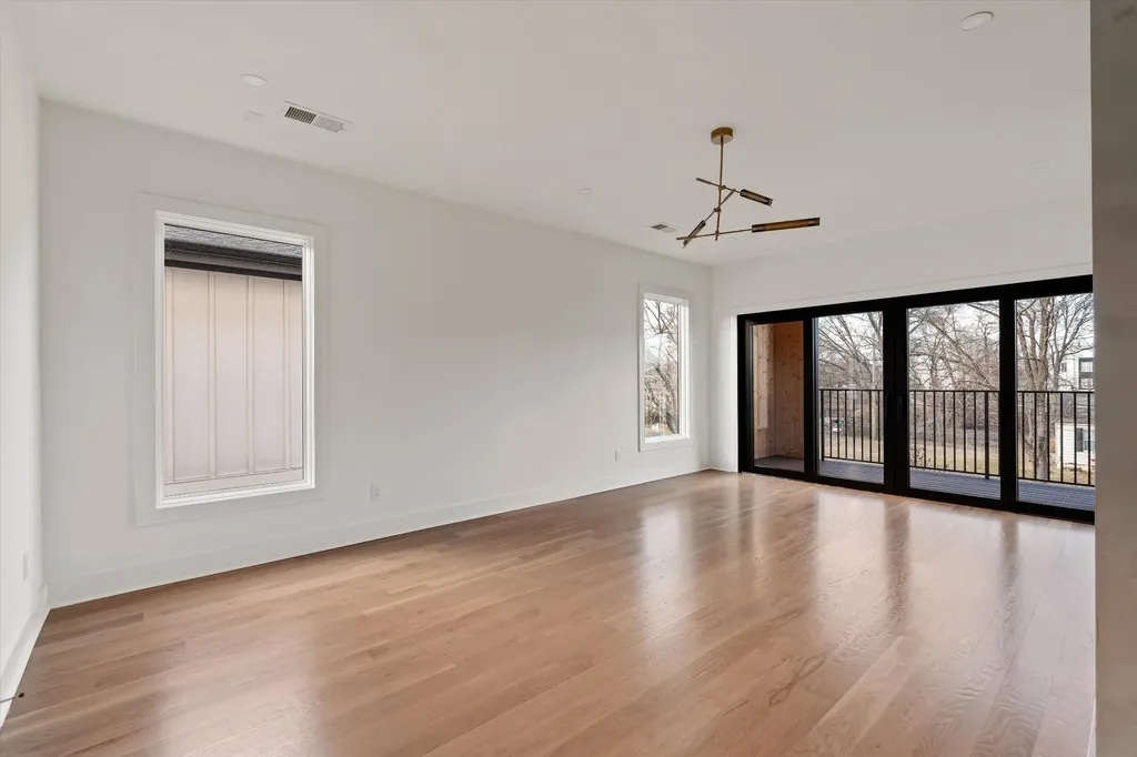 547B Moore Avenue Nashville TN 37203