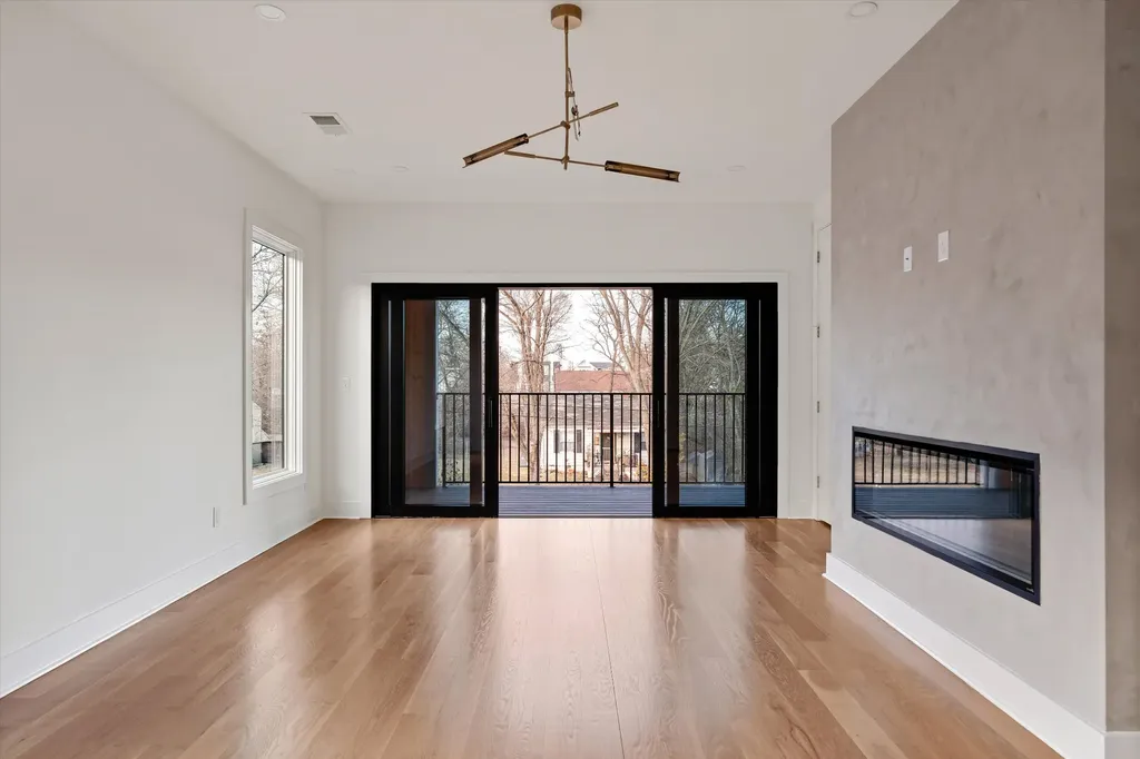 547B Moore Avenue Nashville TN 37203