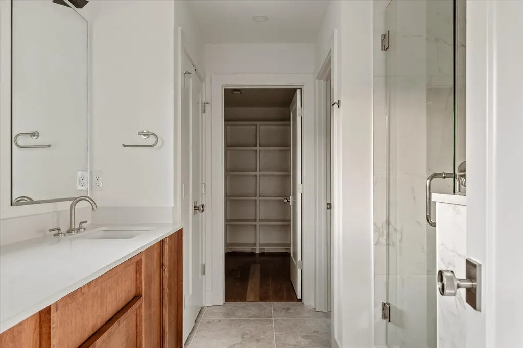 547B Moore Avenue Nashville TN 37203