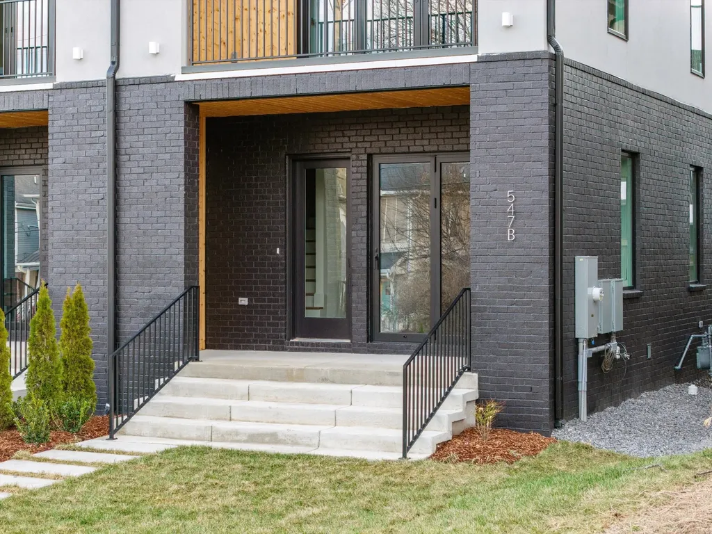 547B Moore Avenue Nashville TN 37203