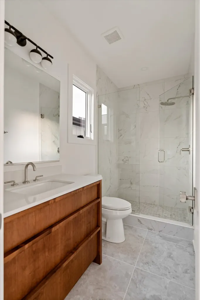 547B Moore Avenue Nashville TN 37203