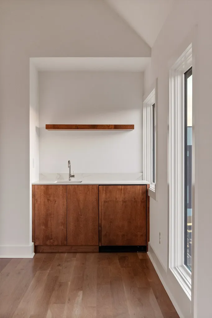 547B Moore Avenue Nashville TN 37203