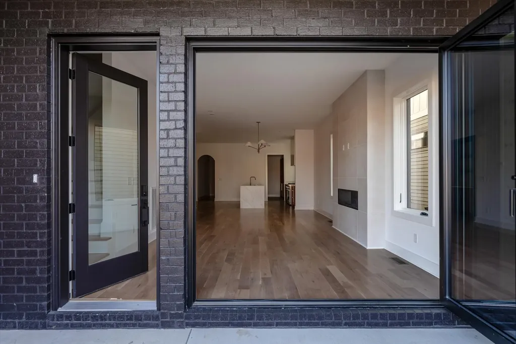 547B Moore Avenue Nashville TN 37203