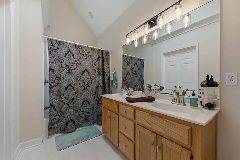 1028 Willow Trail Goodlettsville TN 37072