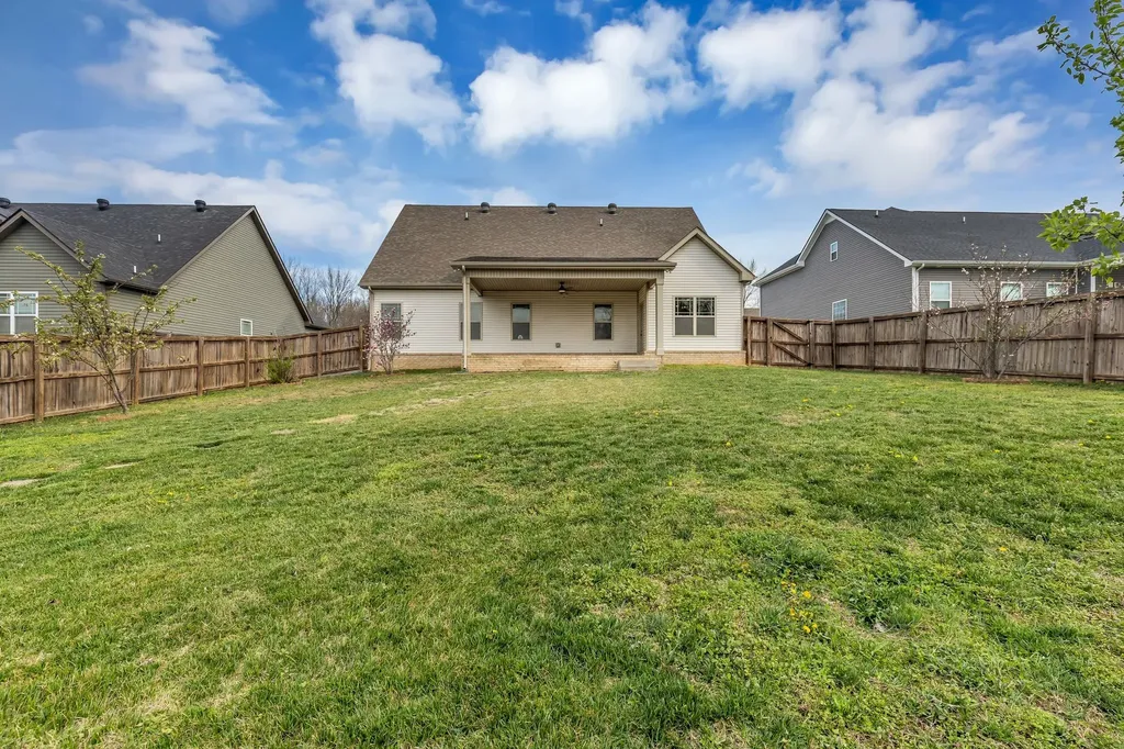 222 Ledina Court Clarksville TN 37043