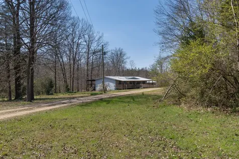 1300 New Sheboss Road Duck River TN 38454