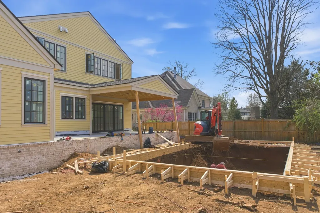 215 Page Road Nashville TN 37205