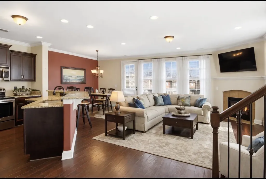 1106 Smokewood Way Nashville TN 37221
