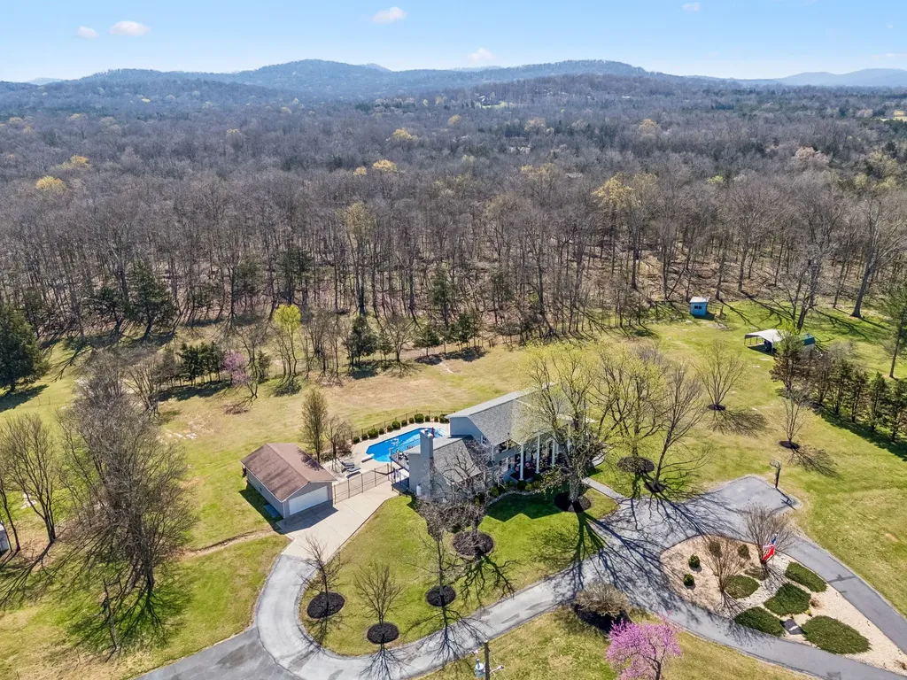 9469 Christiana Fosterville Road Christiana TN 37037