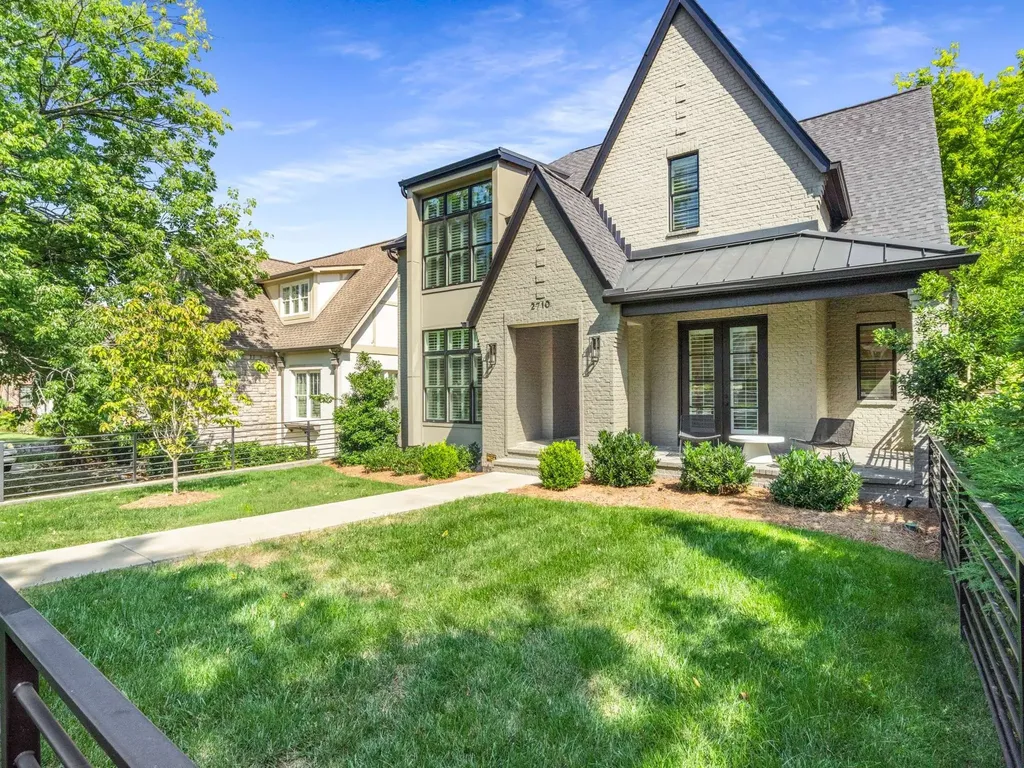 2710 Brightwood Avenue Nashville TN 37212