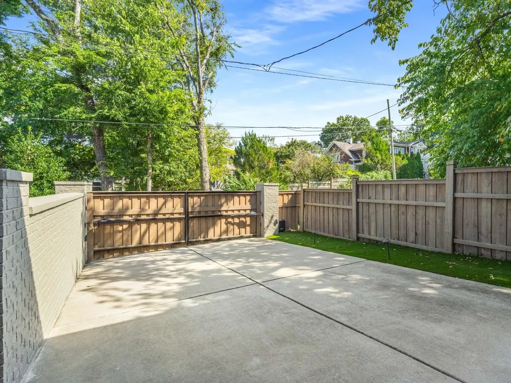 2710 Brightwood Avenue Nashville TN 37212