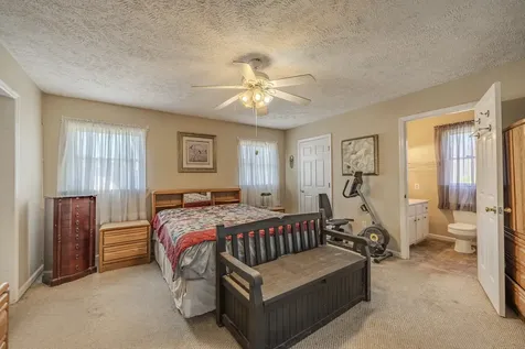 5062 Sunny Acres Drive Waynesboro TN 38485