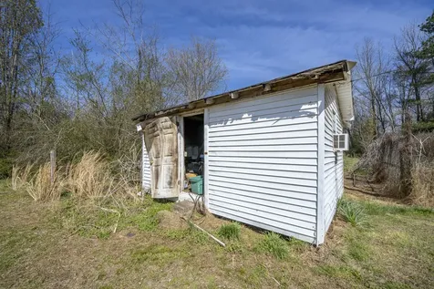 5062 Sunny Acres Drive Waynesboro TN 38485