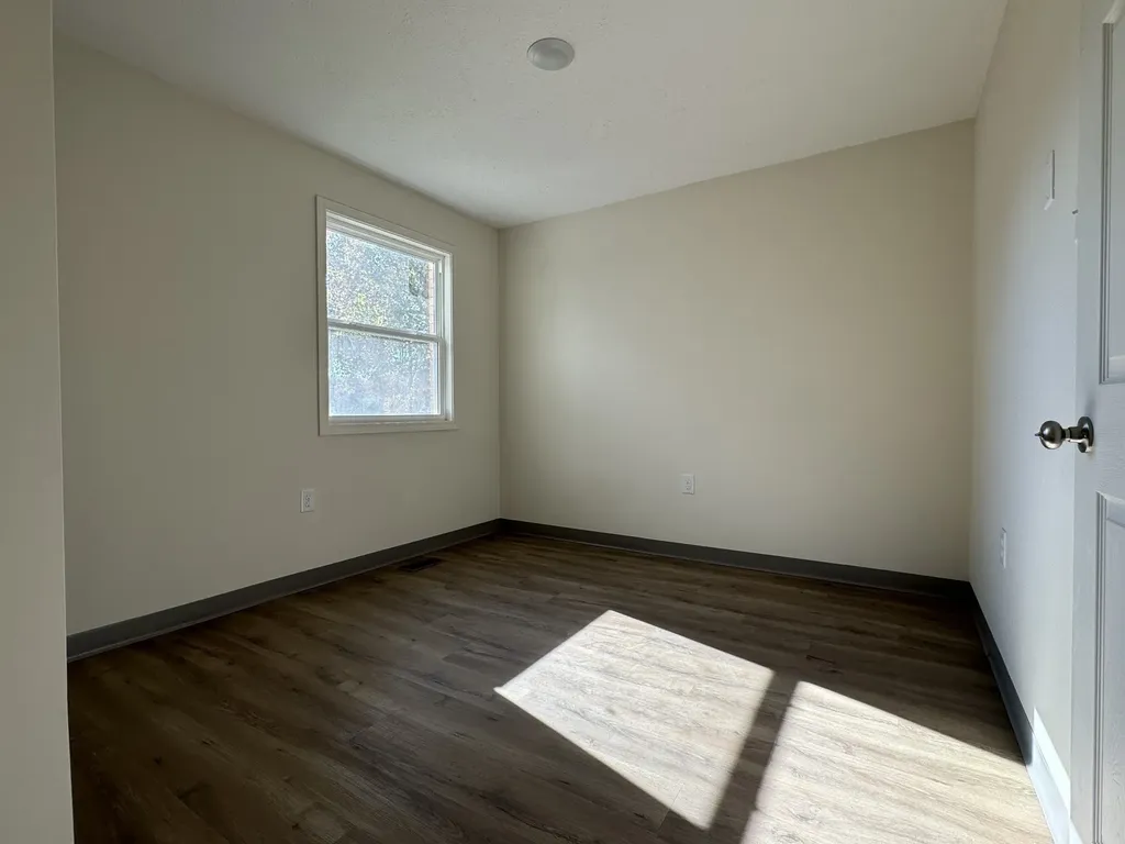 204 Clydeton Road, N Waverly TN 37185