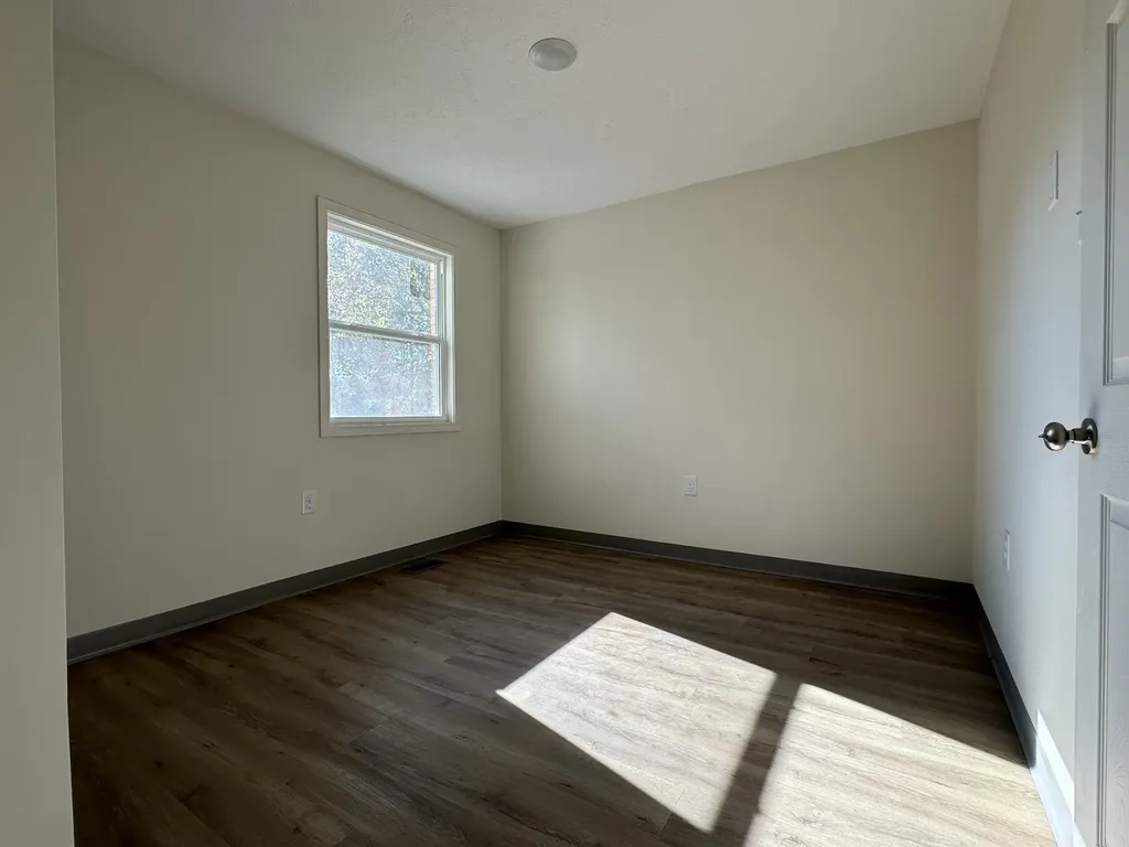 204 Clydeton Road, N Waverly TN 37185
