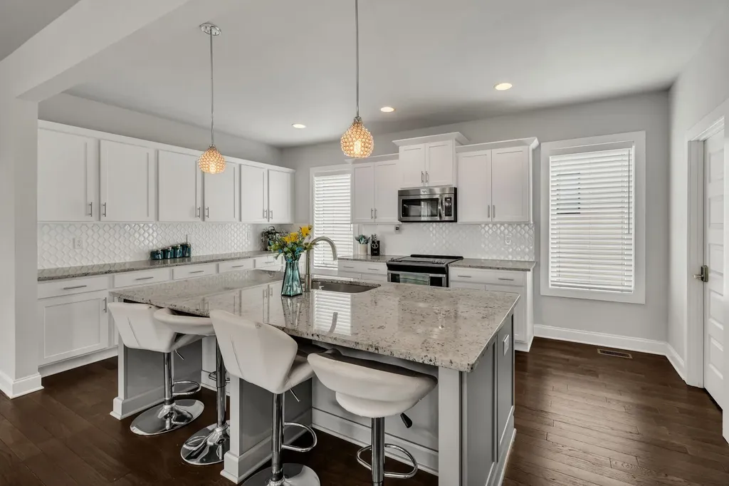 719 Douglas Avenue Nashville TN 37207