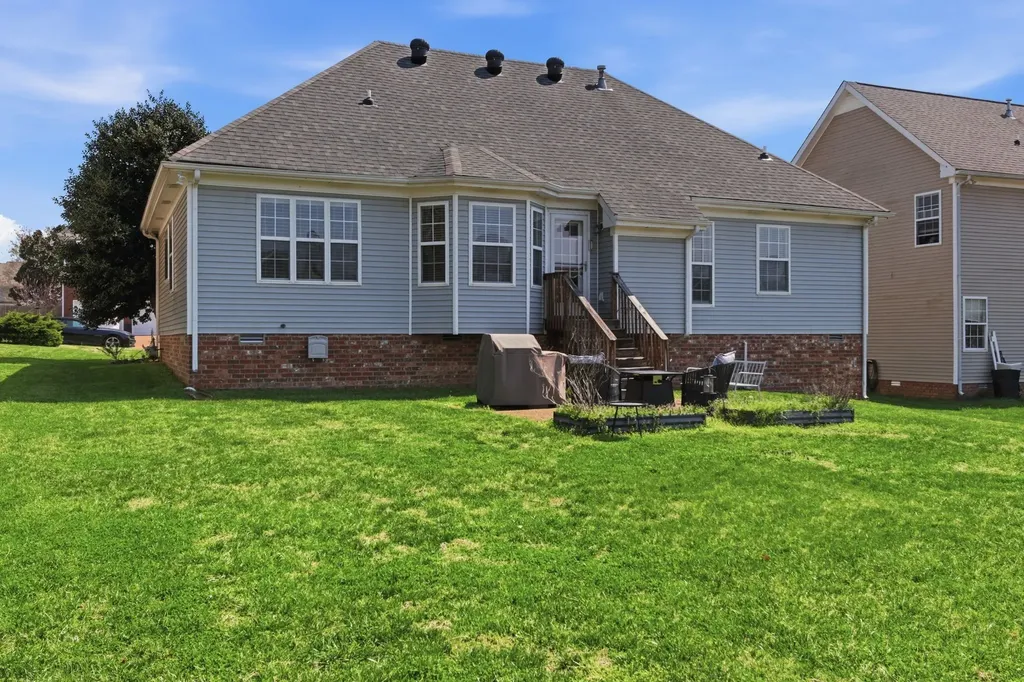 1311 Saybrook Crossing Thompsons Station TN 37179