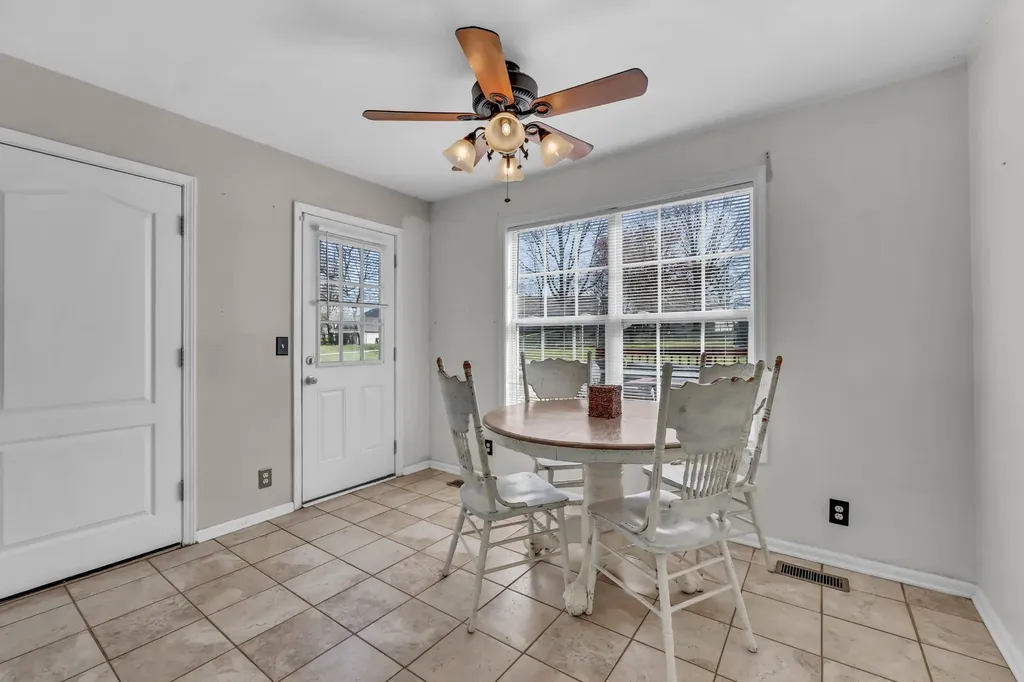 1727 Needmore Road Clarksville TN 37042