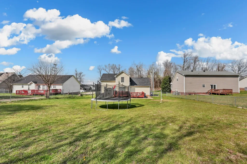 1727 Needmore Road Clarksville TN 37042